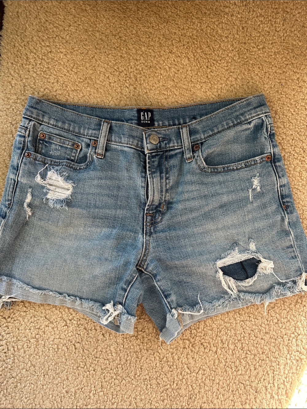 Gap- high waist 5” denim distressed jean shorts
